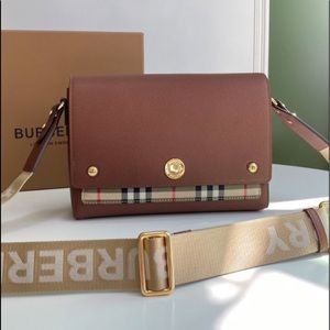 Medium Burberry leather crossbody bag